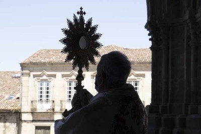Regresa la procesin del Corpus a Tui