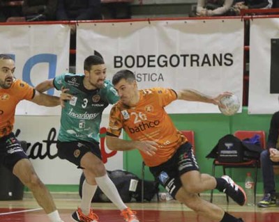 Dusan Trifkovic, solvencia para el lateral zurdo del Acanor Novs Valinox