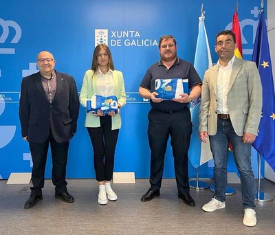 Luis Lpez entrega as bandeiras azuis s praias da Guarda
