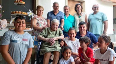 Tomio celebra o 100 aniversario doutra das sas vecias
