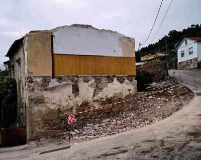 O Concello de Oia mellora o acceso ao centro de Pedornes