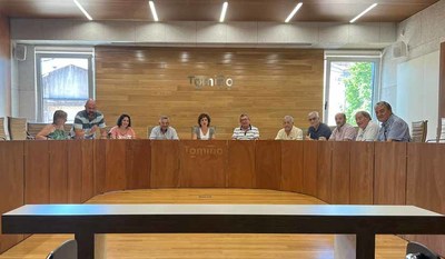 Tomio mellora o seu sistema de axudas s comunidades de augas veciais  