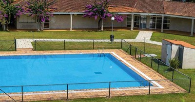 A piscina municipal de Tui adianta o seu peche a este martes ante a previsin de choiva
