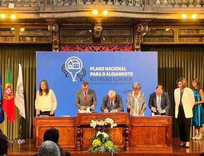 Assinatura de contrato-programa de financiamento da residencia acadmica de Valenca