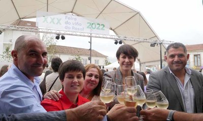 Pontn felicitou ao goberno do BNG no Rosal que recupera a feira do vio nunha renovada praza do concello como espazo de encontro para a vecianza