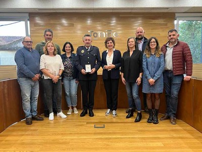 Jos Ramn lvarez, xefe da Polica Local de Tomio, condecorado polos seus 32 anos de servizo e dedicacin
