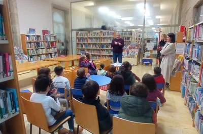 As visitas escolares centran a celebracin do Da da Biblioteca na Biblioteca Municipal de Tui