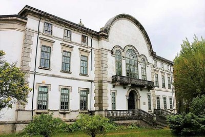 Camara Municipal Quer Comprar o Antigo Colgio Portugus de Valena 
