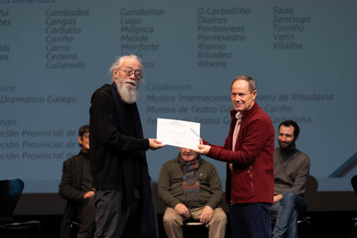 El Concello de Tomio firma un convenio con la Fundacin Manuel Mara para difundir la obra del poeta