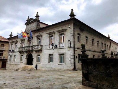 Este sbado ter lugar a entrega da medalla de ouro do Concello ao D. Luis Quinteiro Fiuza, bispo da diocese de Tui-Vigo