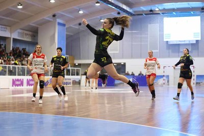 El Guards golpea primero ante el VZV en la reinauguracin de A Sangria (37-22)