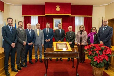 Tui outorga a sa mxima distincin ao bispo D. Lus Quinteiro Fiuza