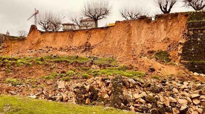 C21 lamenta el derrumbe de la muralla de la fortaleza de Valena y se solidariza con la ciudad hermana