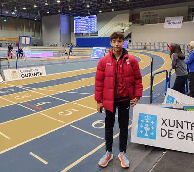 El atleta guards lex Sierpes bate el rcord gallego cadete de los 3000 metros de pista cubierta
