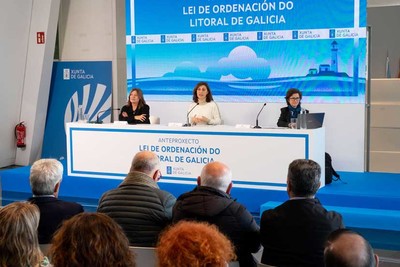 A Xunta traslada aos concellos o impacto positivo que ter a Lei de Ordenacin do Litoral para o exercicio das sas competencias na franxa costeira