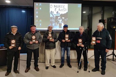 O pasado sbado a comunidade de montes de Viladesuso viu de celebrar o seu 40 aniversario