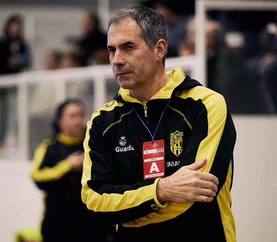 Abel Gonzlez deja de ser entrenador del Mecalia Atltico Guards
