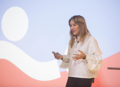 Miriam Leirs: Ser mis sostibles non se trata de substitur dependencias, senn de aprender a vivir doutro xeito