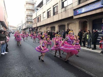 Milleiros de persoas gozaron do Desfile de Entroido 2023 na Guarda