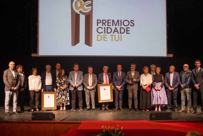 Juan Carlos Garca-Valdecasas e a Radio Municipal de Tui, premios -Cidade de Tui- 2023