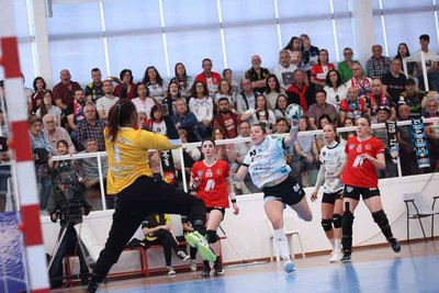 El Guards da el primer paso hacia el ttulo (23-17)