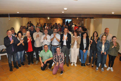 Martnez Crespo presenta una candidatura plural y renovada para optar a la alcalda de O Rosal