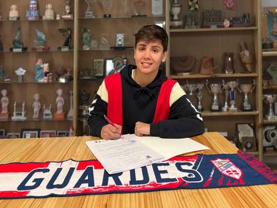 Cecilia Cacheda sube al barco del su talento con acento gallego