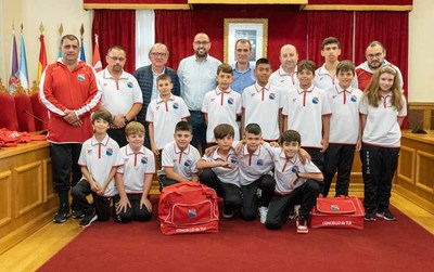 Alevns e benxamns do Tyde F.C. participan no Torneo Internacional de ftbol en Versmold 
