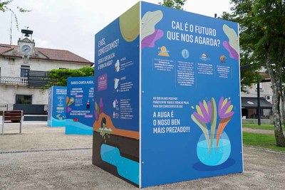 A mocidade tomiesa toma as ras para concienciar  vecianza sobre a importancia da auga
