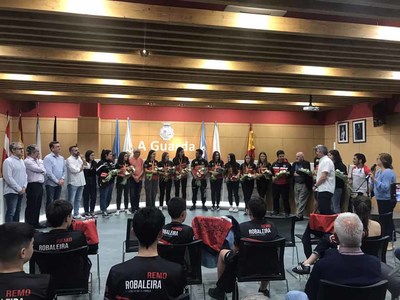 A Guarda realiza unha recepcin oficial s deportistas xuvens do Clube de Remo Robaleira
