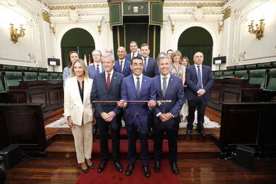 Luis Lpez toma posesin como nuevo presidente de la Deputacin de Pontevedra