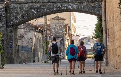 A Oficina de Turismo de Tui atendeu na fin de semana peregrinos e peregrinas de 24 nacionalidades 