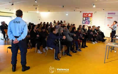 Valena Busca Mayor Seguridad para Personas Mayores Aisladas