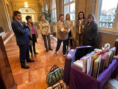 La Maleta Viajera llega a O Rosal cargada de recursos formativos en igualdad y contra la violencia machista