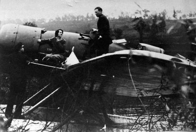 Valena Celebra los 90 Aos de la Llegada del Aviador Lindbergh