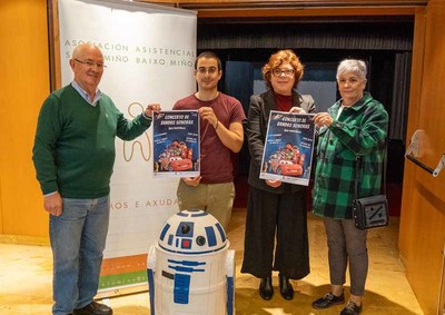Las bandas sonoras toman el escenario en el concierto solidario de Santa Ica de la Banda de Msica Popular de Tui