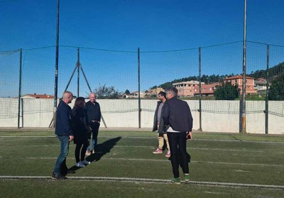 O Concello de Oia inicia as obras de renovacin do cspede do campo de ftbol das Tornas
