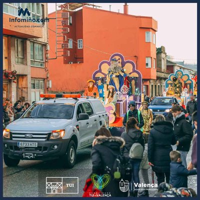 Miles de personas recibieron a los Reyes Magos en la Eurociudad Tui-Valena