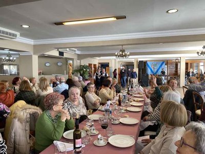 300 comensales se dieron cita en la tradicional Paletada/laconada de San Amaro en Camposancos