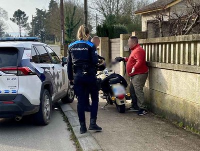 La Polica de Tomio detiene a un hombre con al menos 2 rdenes de busca, captura e ingreso en prisin