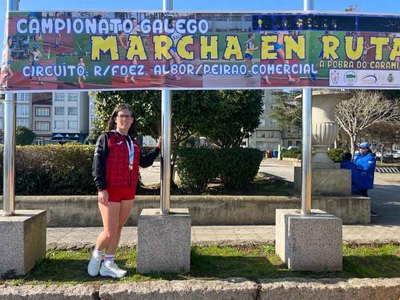 A rosaleira Loli Martnez proclamouse campioa galega mster 50 en 10km en ruta