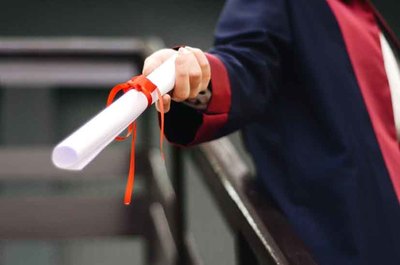 Inscripciones abiertas para las Becas de Estudio para Estudiantes de Educacin Superior 2023/2024