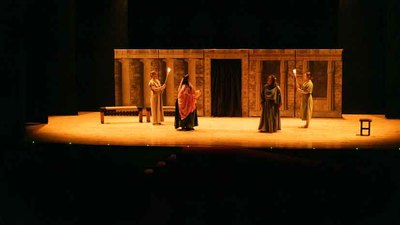 El Teatro Municipal de Tui ofrece espectculos de teatro, cine y tteres para los estudiantes