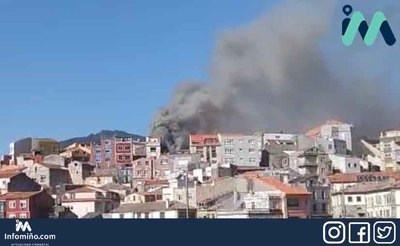 Incendio reduce a cenizas inmueble de la zona histrica de A Guarda