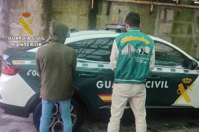 La Guardia Civil detiene a cuatro personas por el robo de libretas bancarias para abrir cuentas falsas en A Guarda