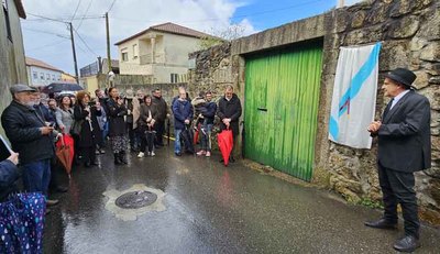 Unha merecida homenaxe a Guillermo Vicente de Santiago na sa casa de Pintn (Salcidos - A Guarda)