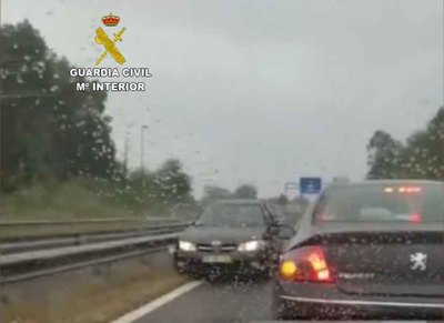 Guardia Civil detiene a conductor ebrio tras circular en sentido contrario por la A-55