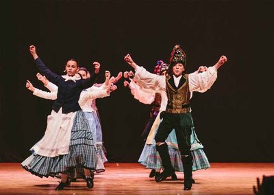 Festival Folclrico San Antn 2024: Un Encuentro Cultural en Tui