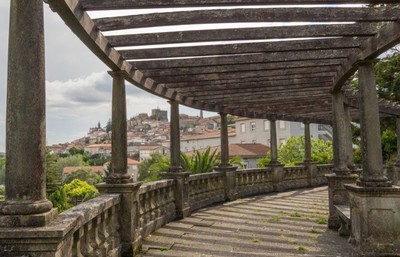 El Ciclo de Visitas Guiadas COECE O NOSO PATRIMONIO Comienza en Tui con Ruta Inaugural