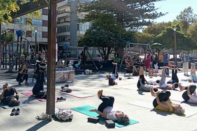 Sesin de yoga solidaria en A Guarda recauda ms de 300 euros para el programa -Vacacins en Paz-